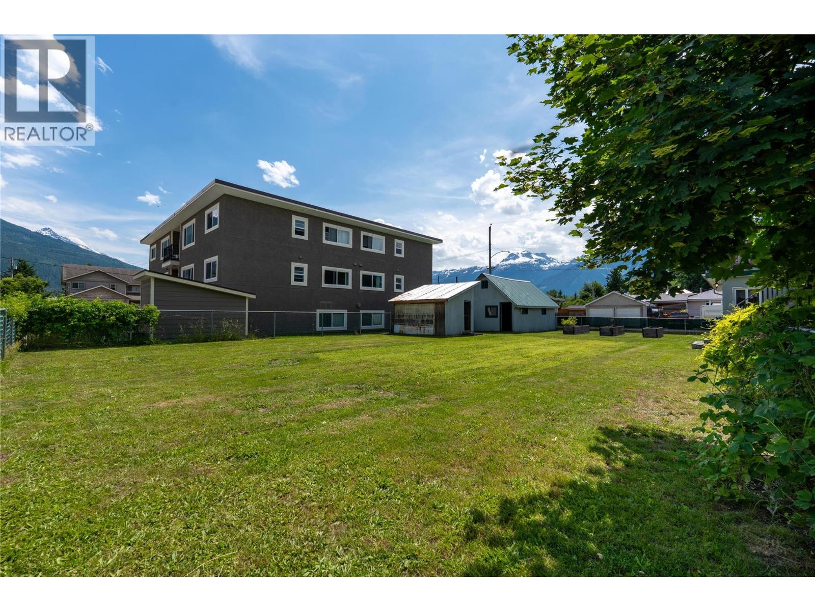 614 Railway Avenue, Revelstoke