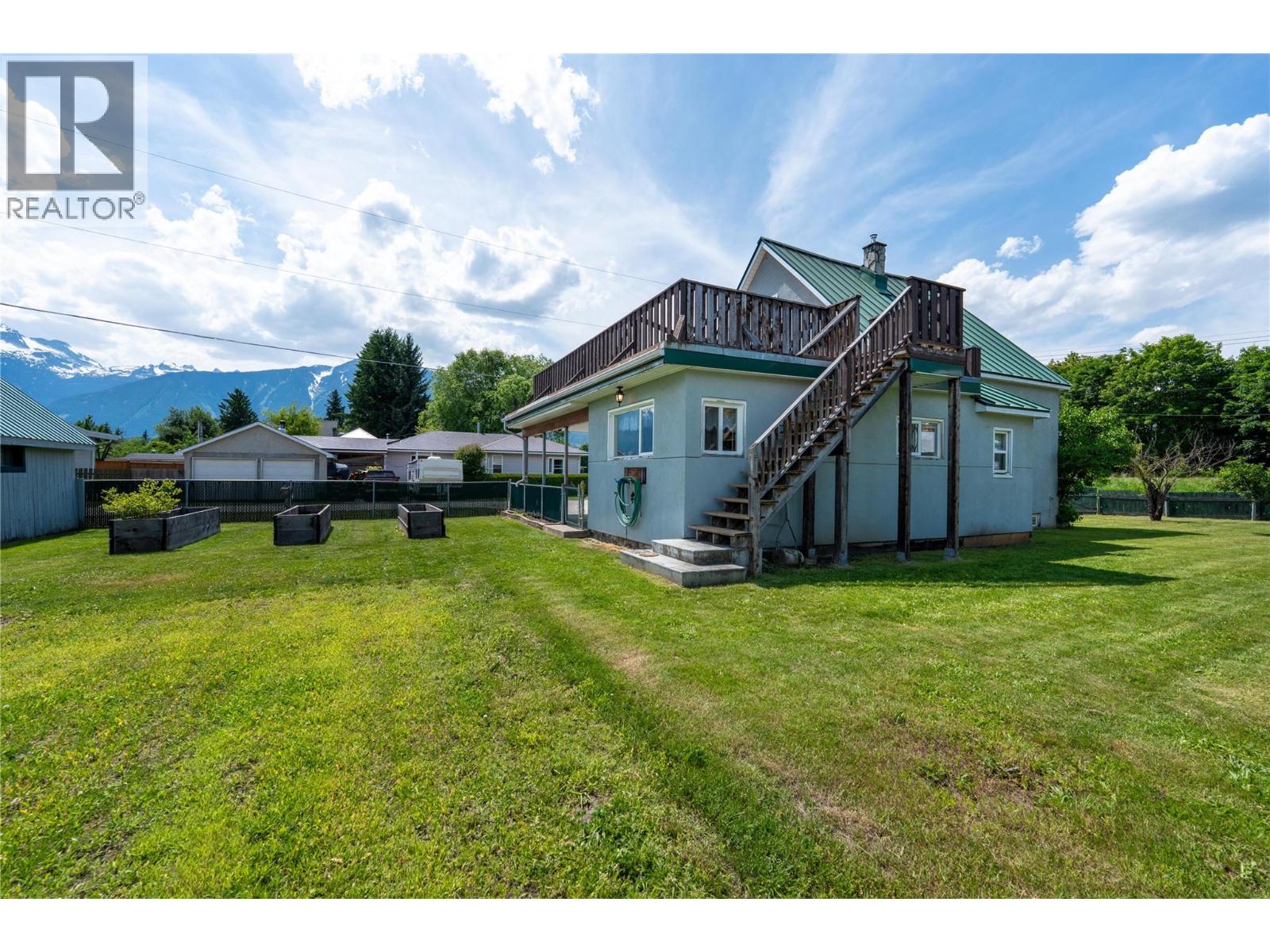 614 Railway Avenue, Revelstoke