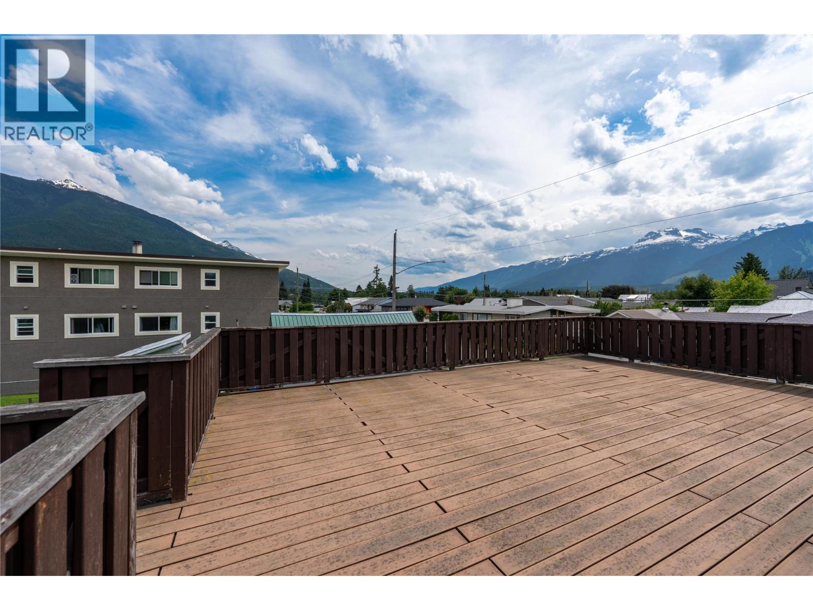 614 Railway Avenue, Revelstoke