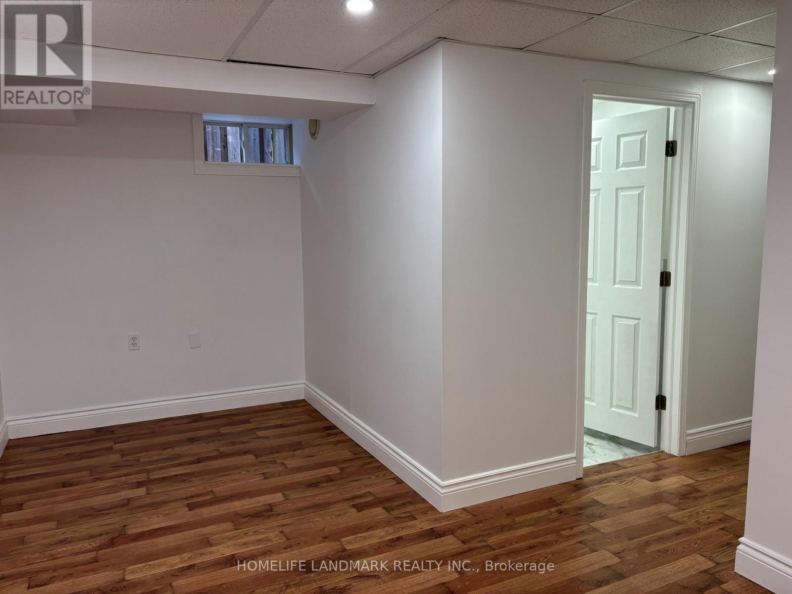 Photo 12 of 312 Tall Grass Trail, Vaughan ON