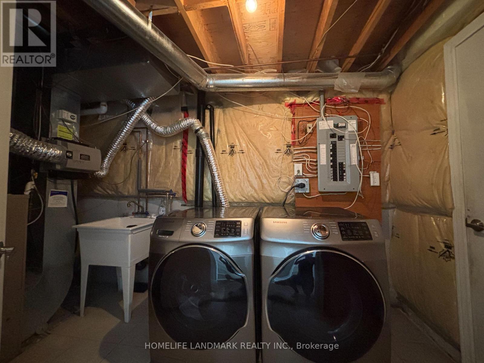 Photo 19 of 312 Tall Grass Trail, Vaughan ON