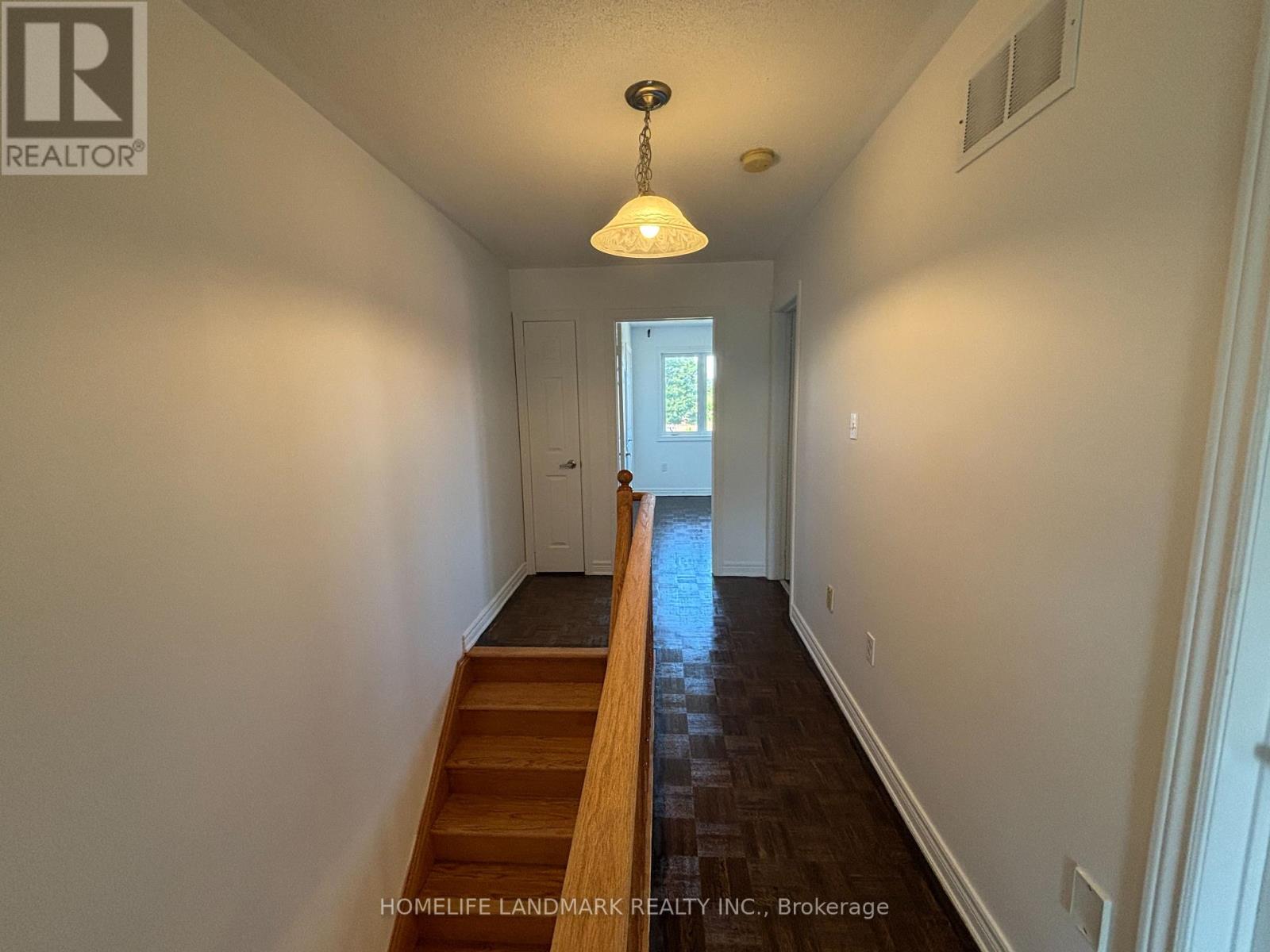 Photo 16 of 312 Tall Grass Trail, Vaughan ON
