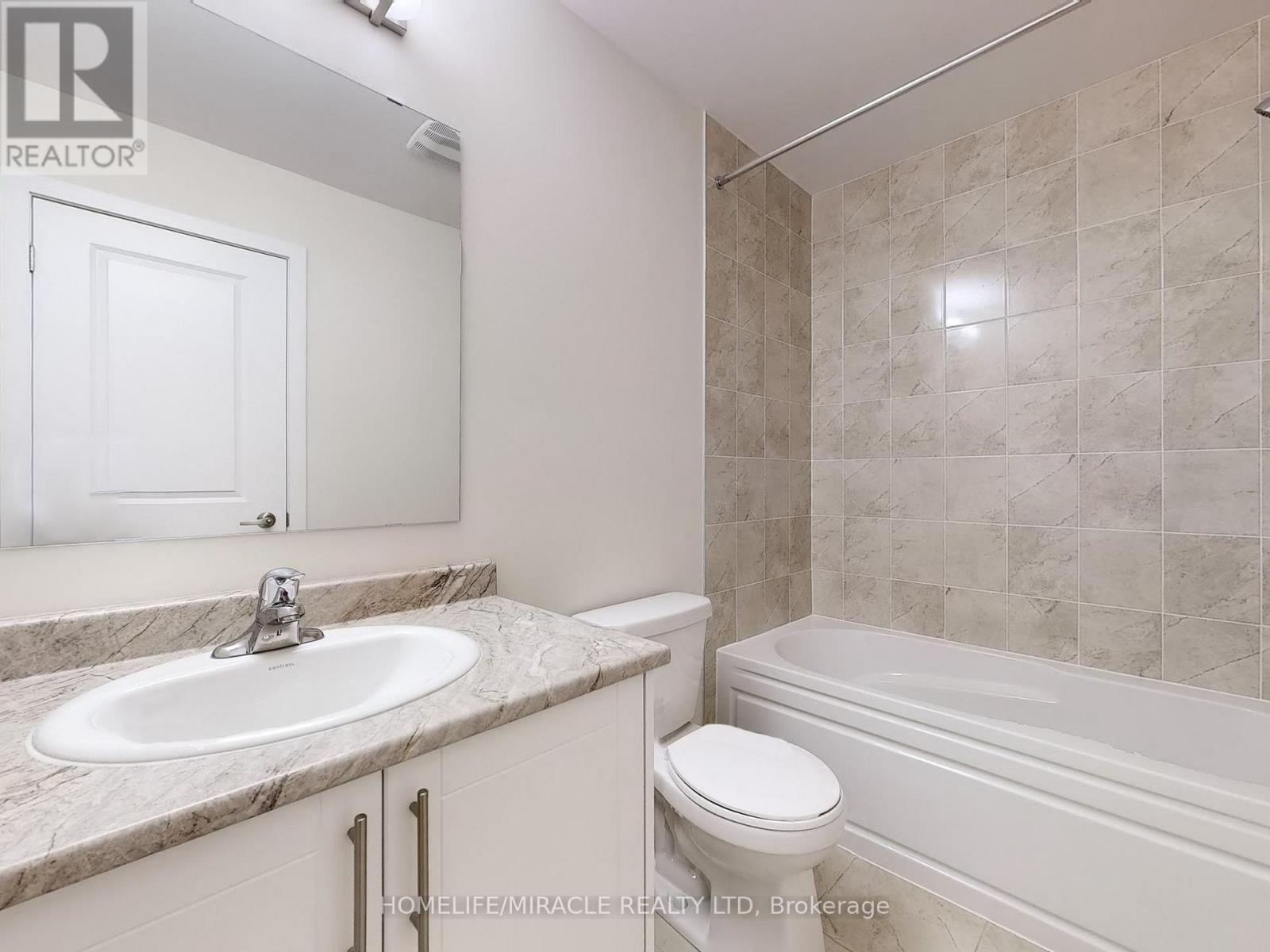 Photo 19 of 41 Kintall Way, Vaughan ON