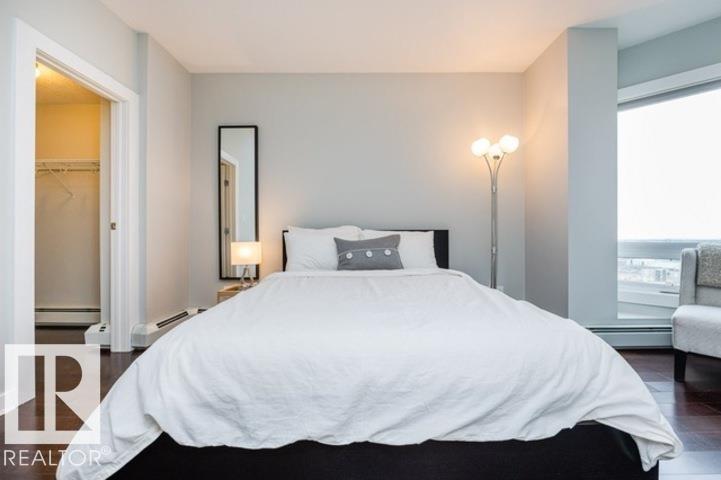 Photo 4 of 1705 10152 104 St Nw, Edmonton AB