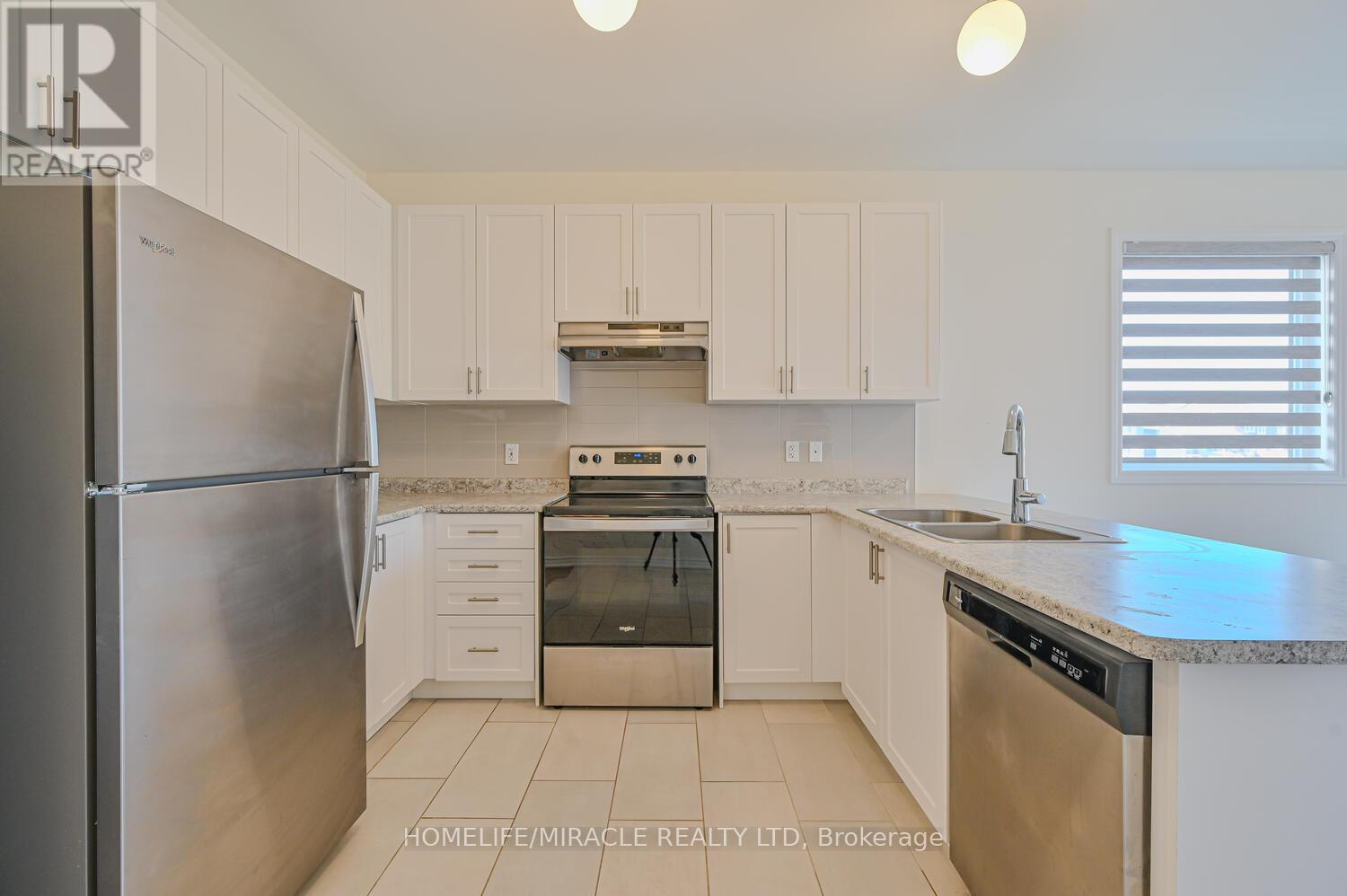 Photo 10 of 8 Beatrice Drive, Wasaga Beach ON