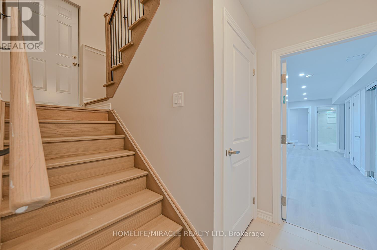 Photo 19 of 8 Beatrice Drive, Wasaga Beach ON