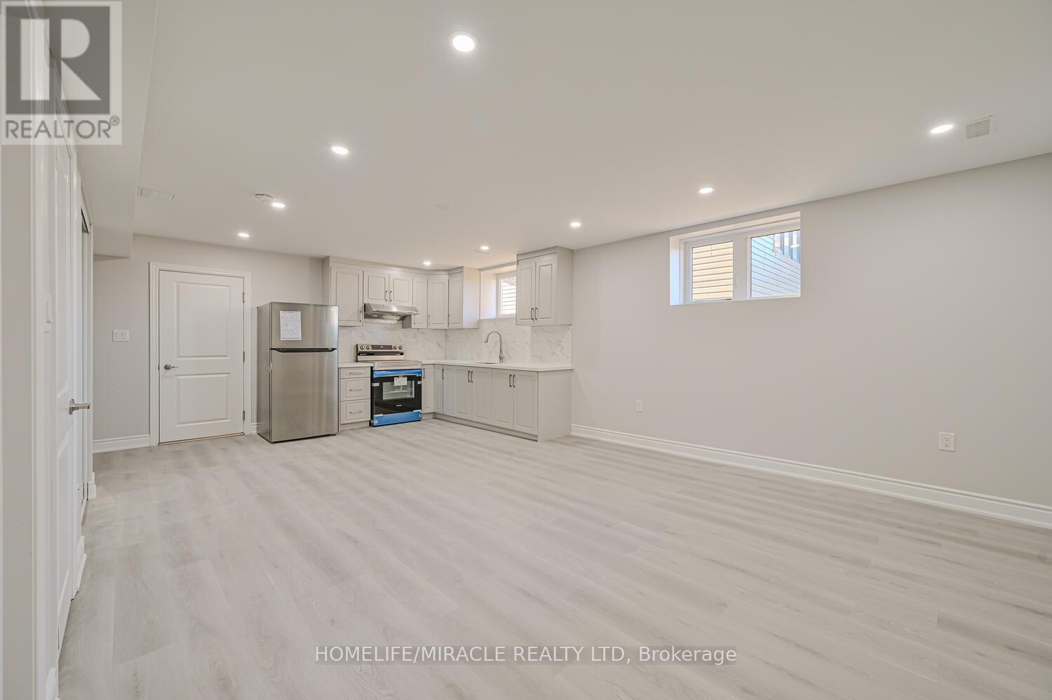 Photo 20 of 8 Beatrice Drive, Wasaga Beach ON