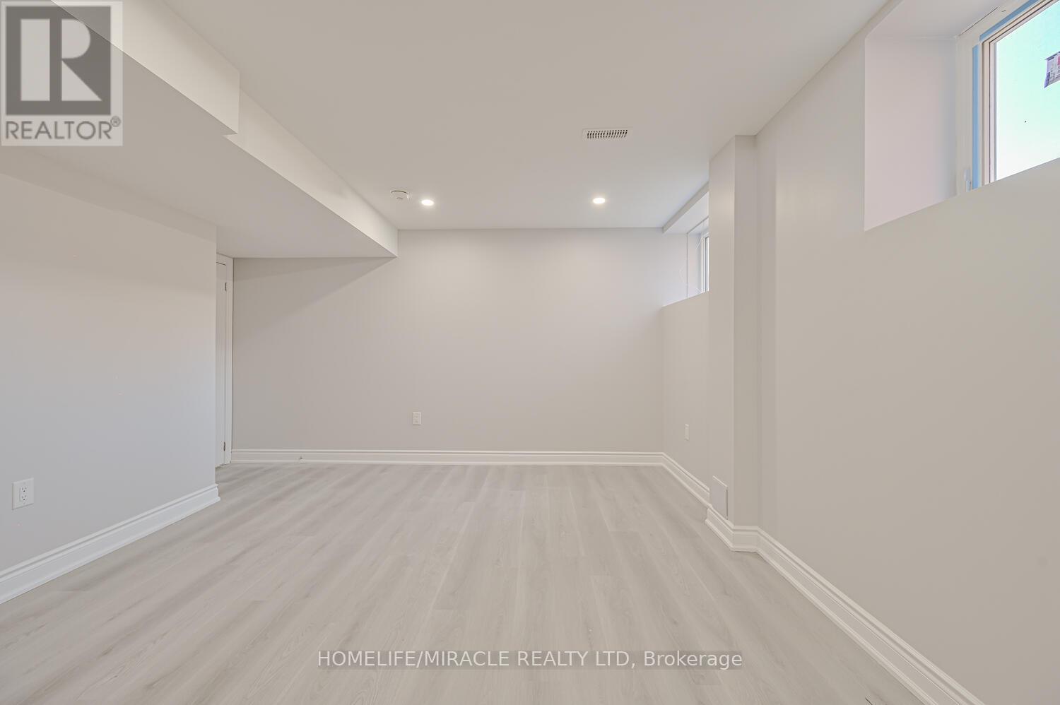 Photo 23 of 8 Beatrice Drive, Wasaga Beach ON