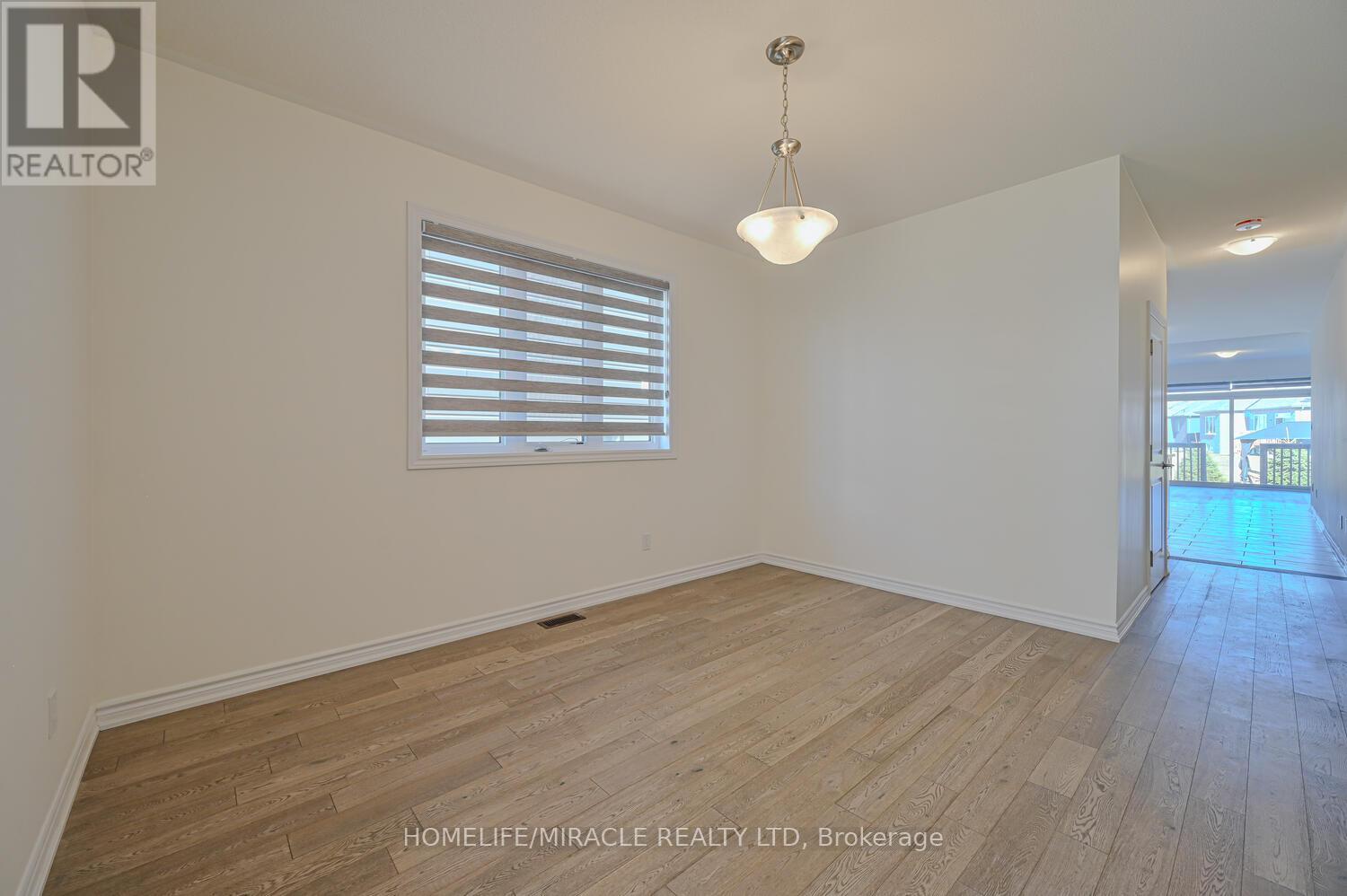 Photo 7 of 8 Beatrice Drive, Wasaga Beach ON