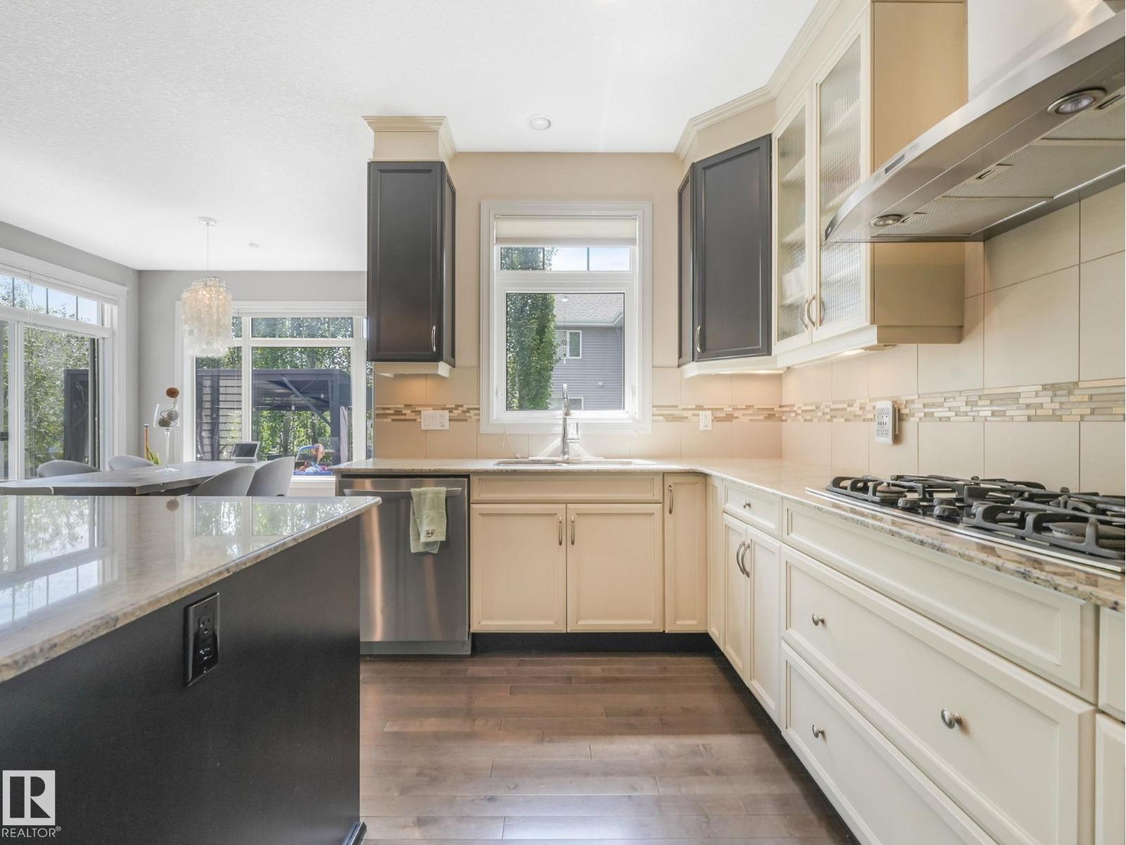 Photo 33 of 932 Summerside Li Sw Sw, Edmonton AB