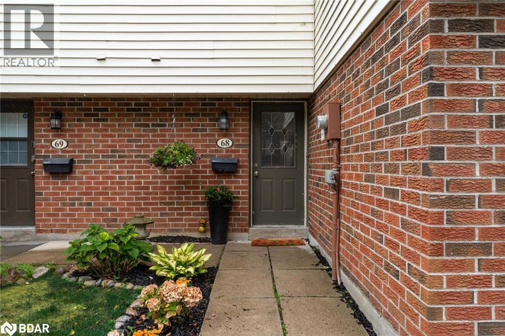 Photo 3 of 28 Donald Street Unit 68, Barrie ON