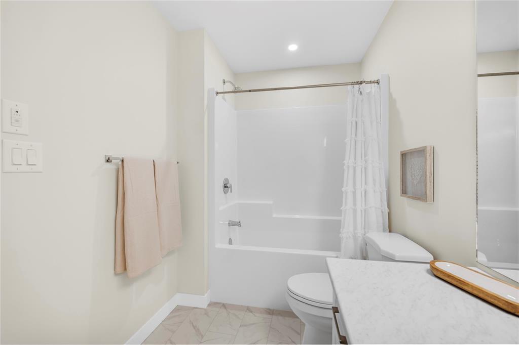 Photo 27 of 229 Kingshead Road, Niverville MB