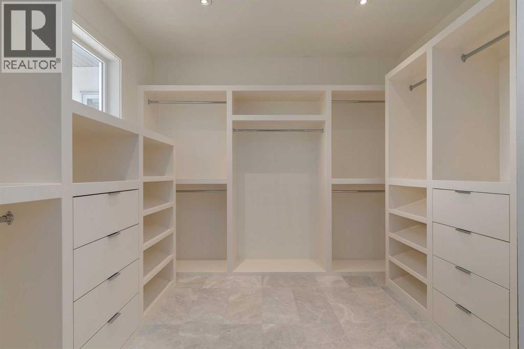 Single Family House for Sale in   Avenue SW North Glenmore Park Calgary 