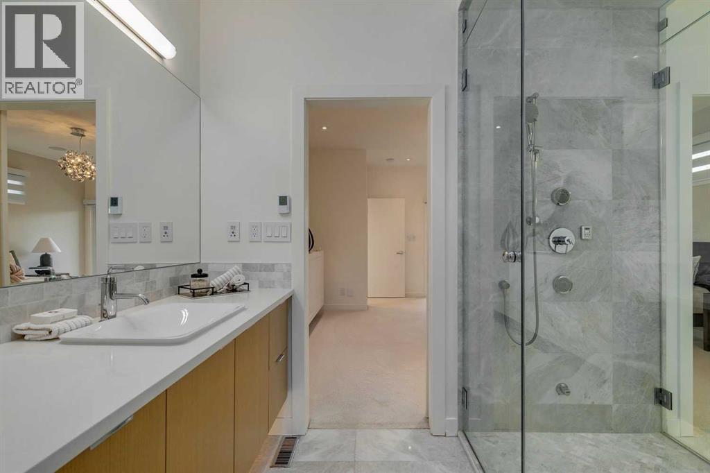 Single Family House for Sale in   Avenue SW North Glenmore Park Calgary 