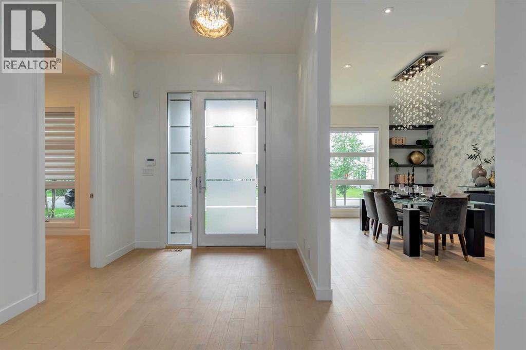 Single Family House for Sale in   Avenue SW North Glenmore Park Calgary 