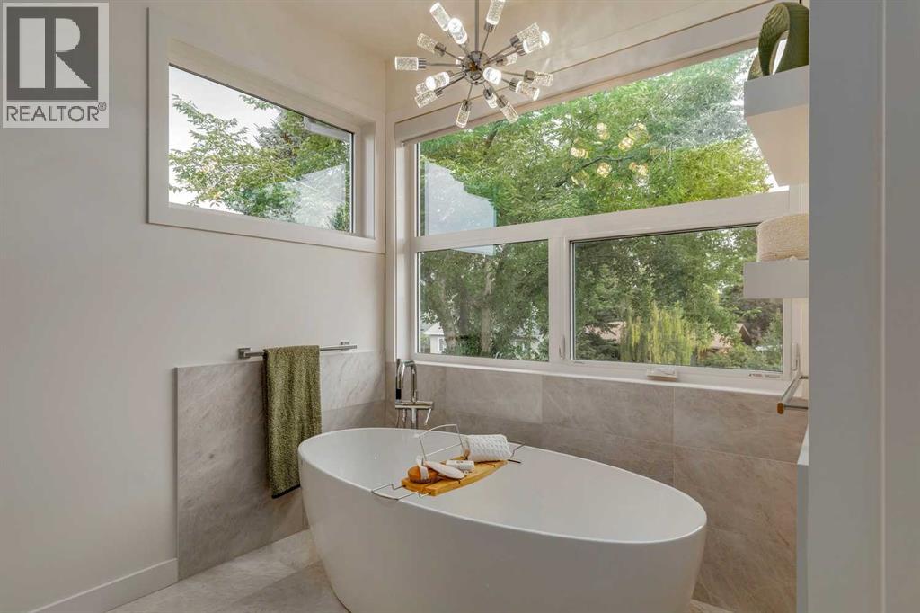 Single Family House for Sale in   Avenue SW North Glenmore Park Calgary 