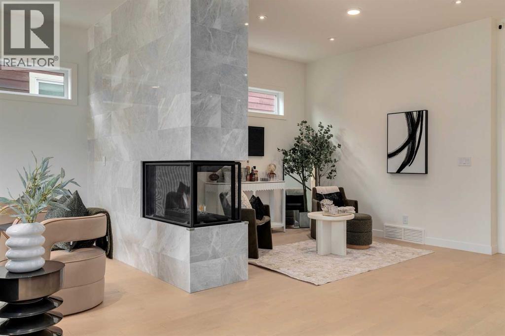 Single Family House for Sale in   Avenue SW North Glenmore Park Calgary 