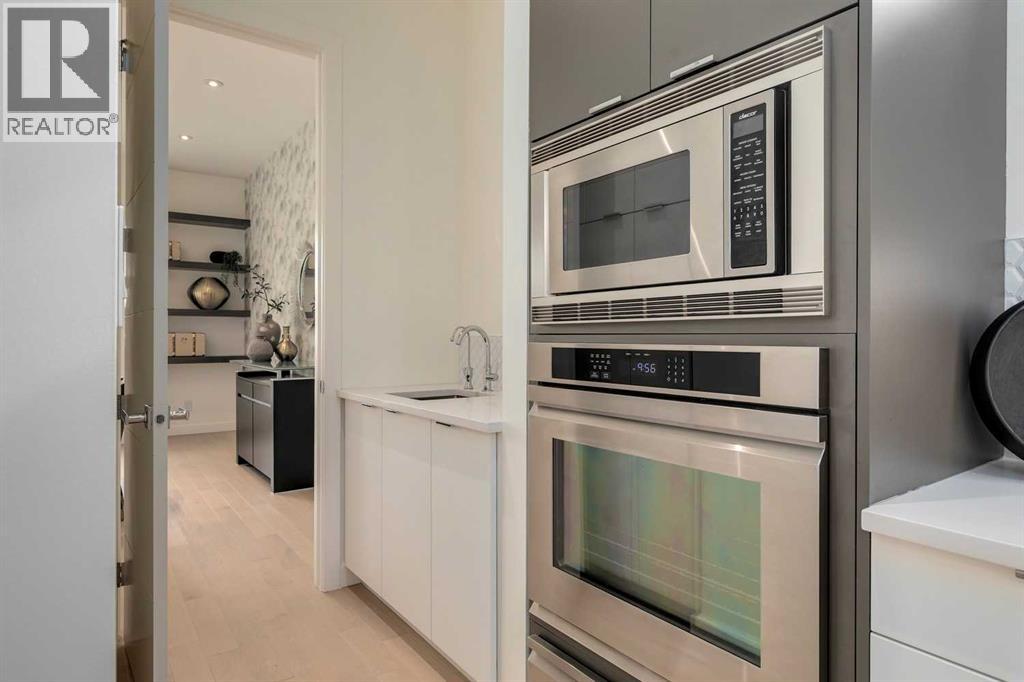 Single Family House for Sale in   Avenue SW North Glenmore Park Calgary 