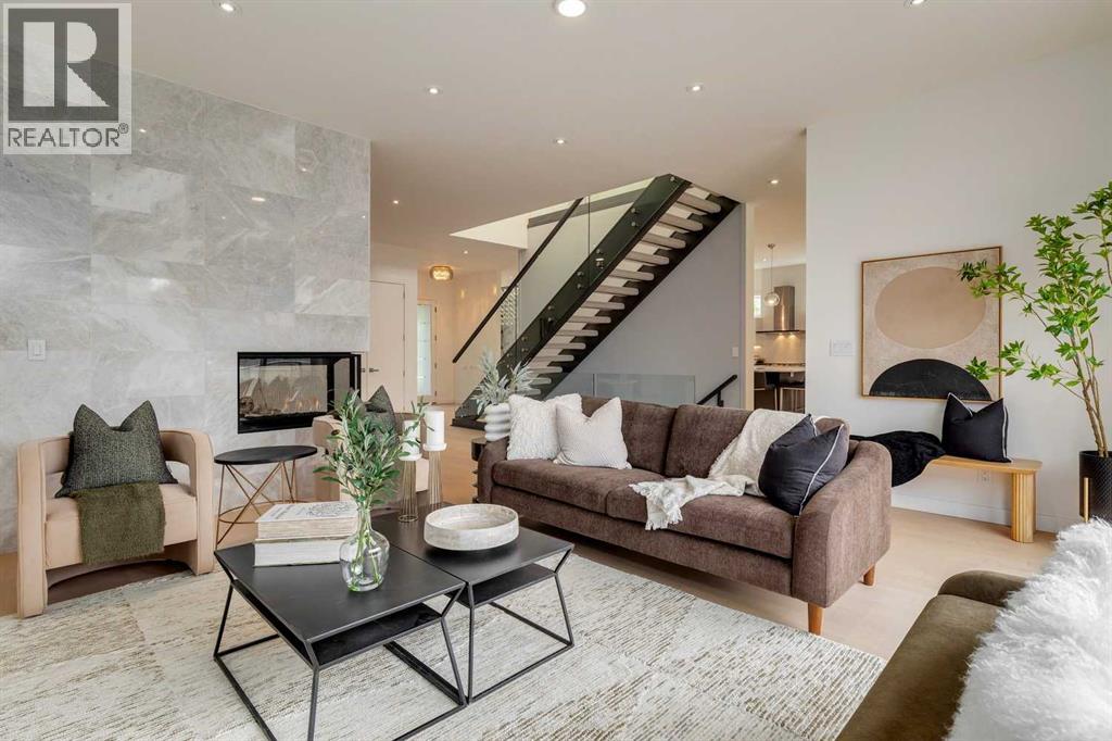 Single Family House for Sale in   Avenue SW North Glenmore Park Calgary 