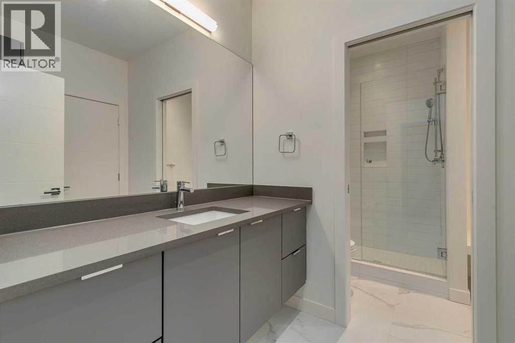 Single Family House for Sale in   Avenue SW North Glenmore Park Calgary 