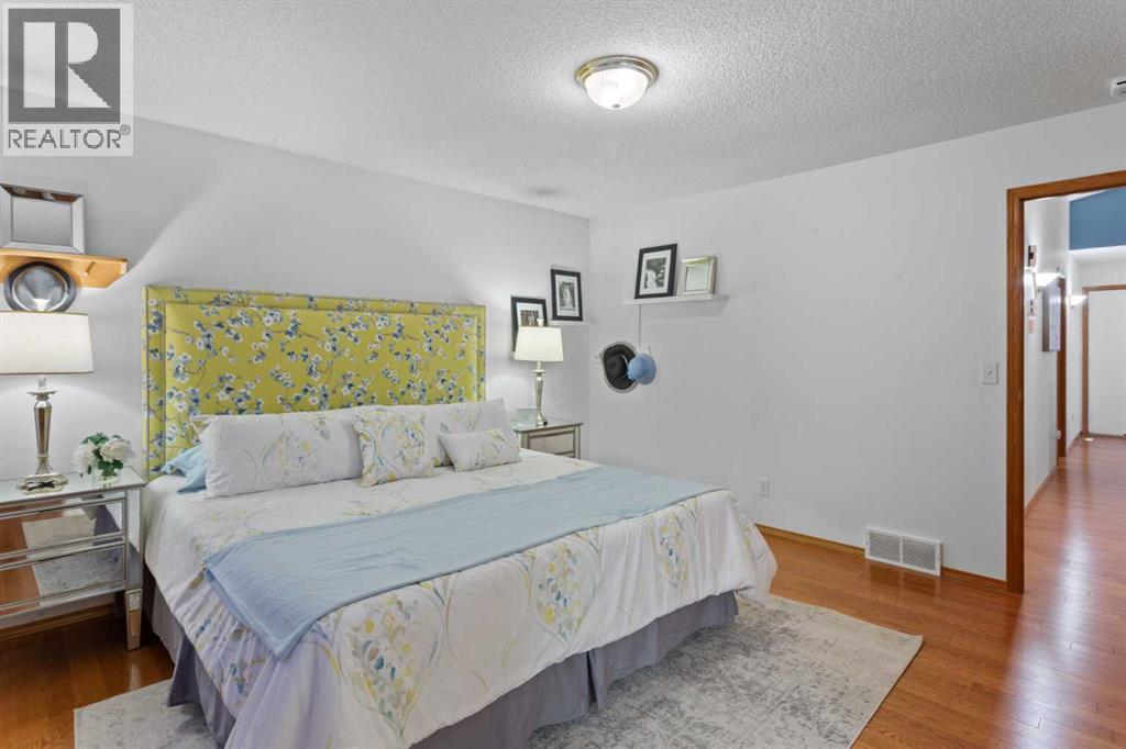 Single Family House Bungalow for Sale in  Scripps Landing NW Scenic Acres Calgary 