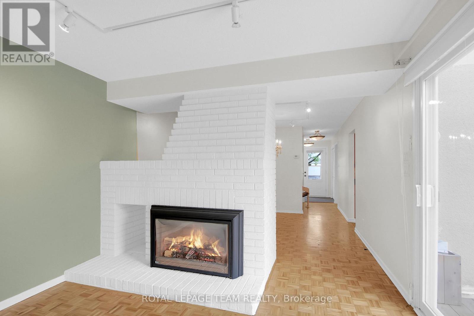 Photo 9 of 26 Jackson Court, Ottawa ON