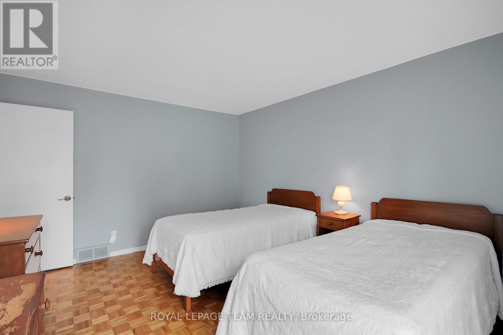 Photo 24 of 26 Jackson Court, Ottawa ON