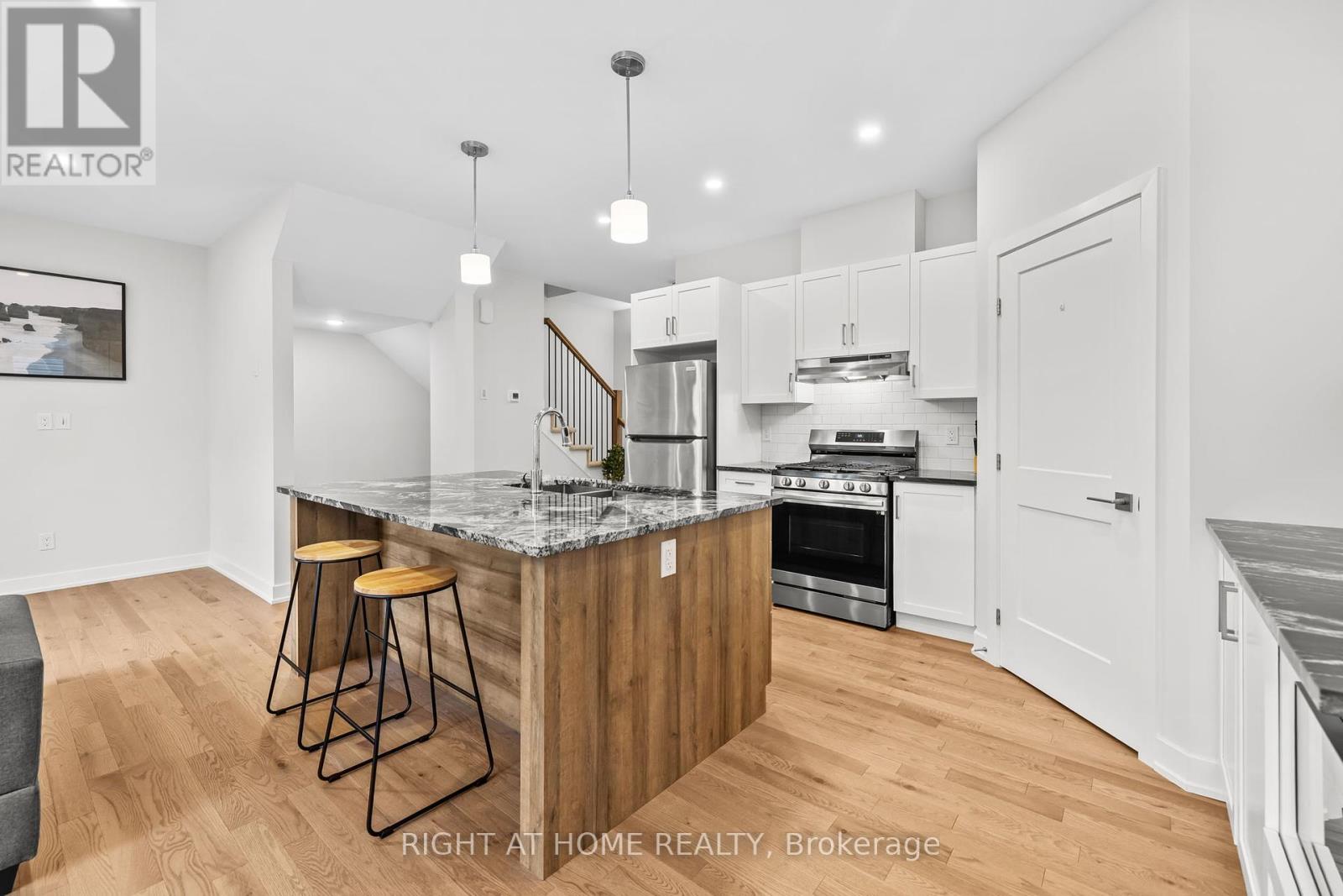 Photo 17 of 47 Mac Beattie Drive, Arnprior ON