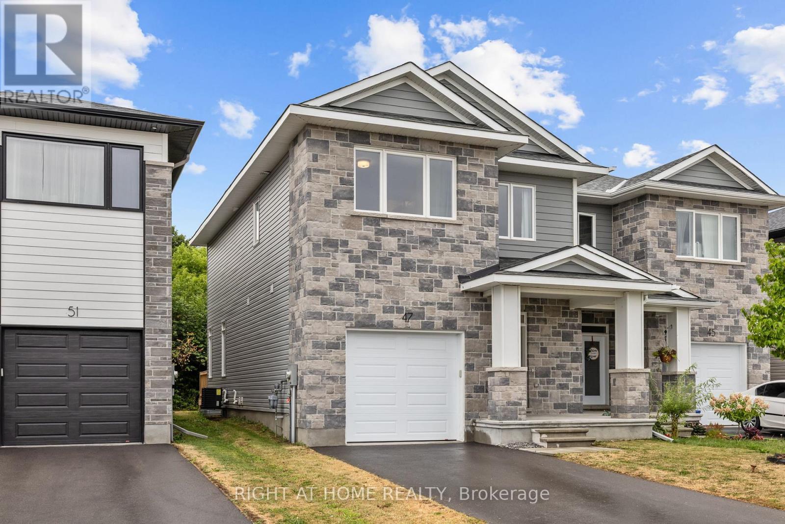 Photo 2 of 47 Mac Beattie Drive, Arnprior ON