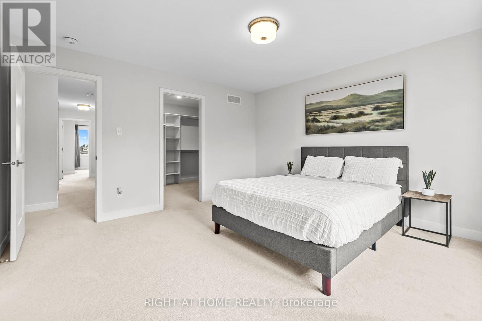 Photo 33 of 47 Mac Beattie Drive, Arnprior ON