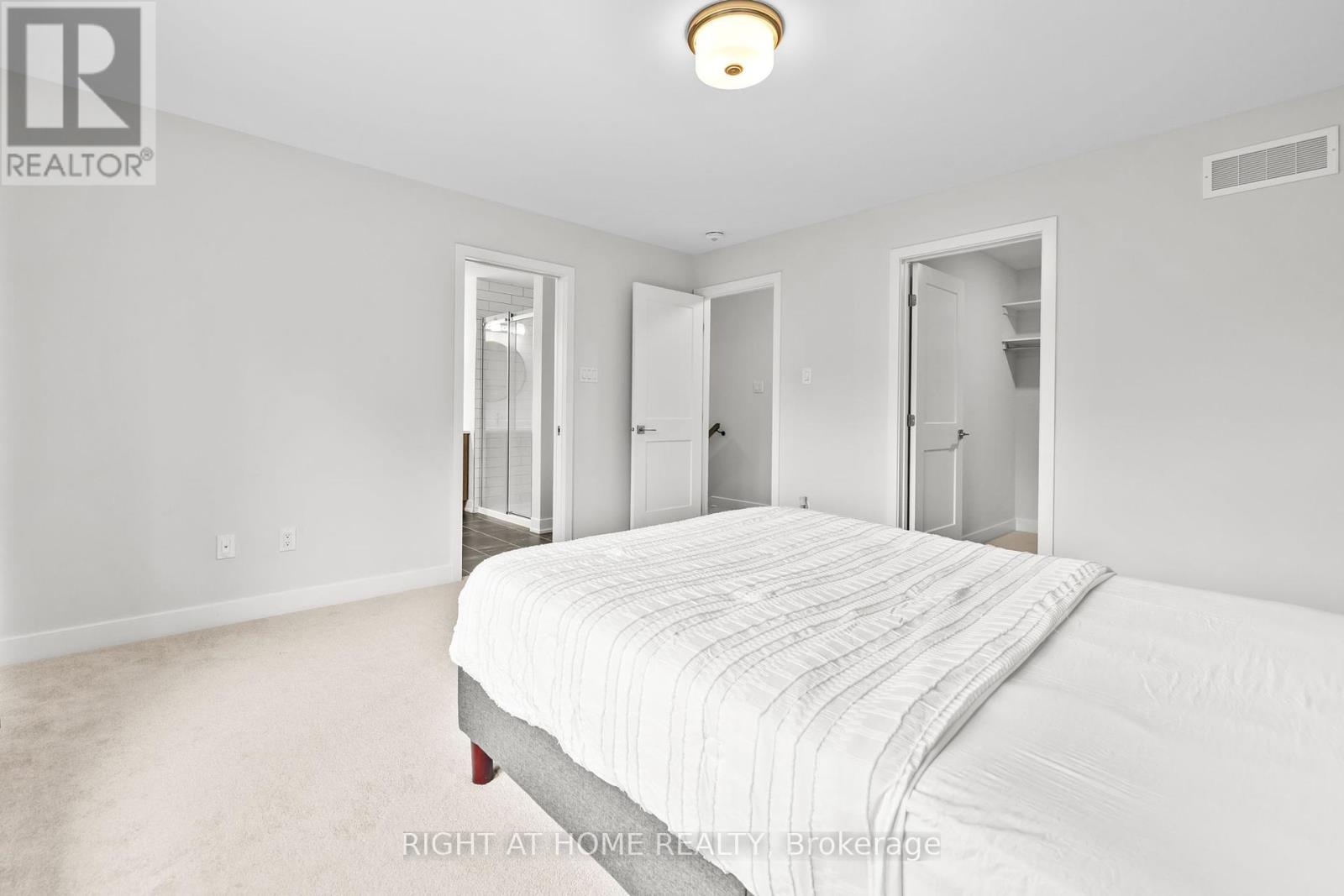Photo 34 of 47 Mac Beattie Drive, Arnprior ON
