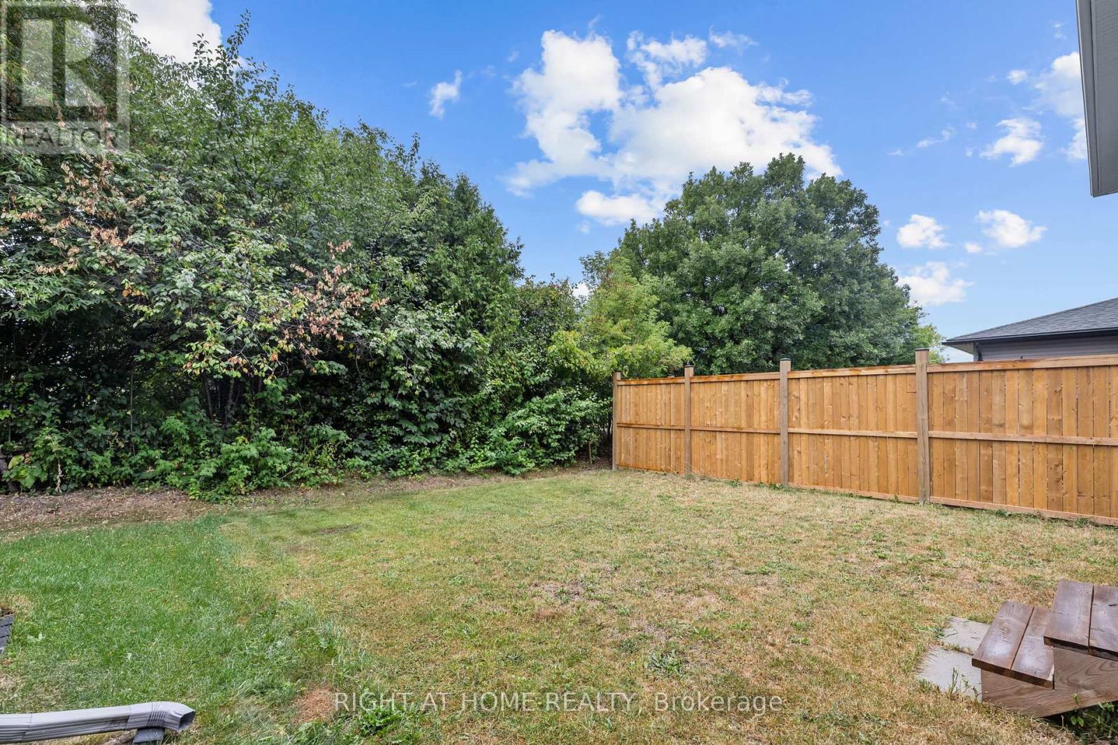 Photo 41 of 47 Mac Beattie Drive, Arnprior ON
