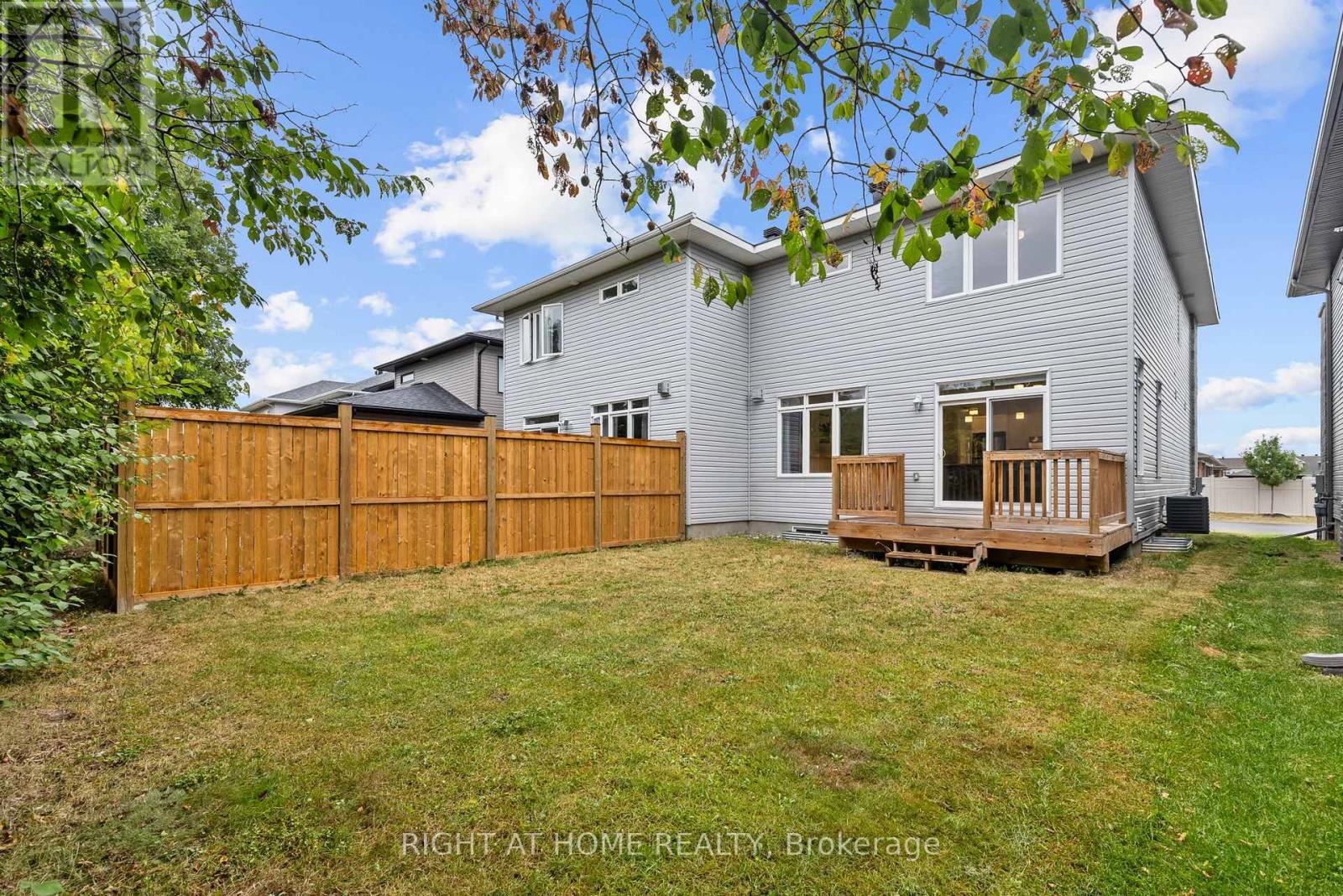Photo 42 of 47 Mac Beattie Drive, Arnprior ON