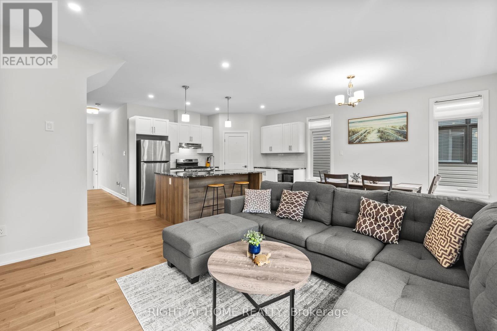 Photo 7 of 47 Mac Beattie Drive, Arnprior ON