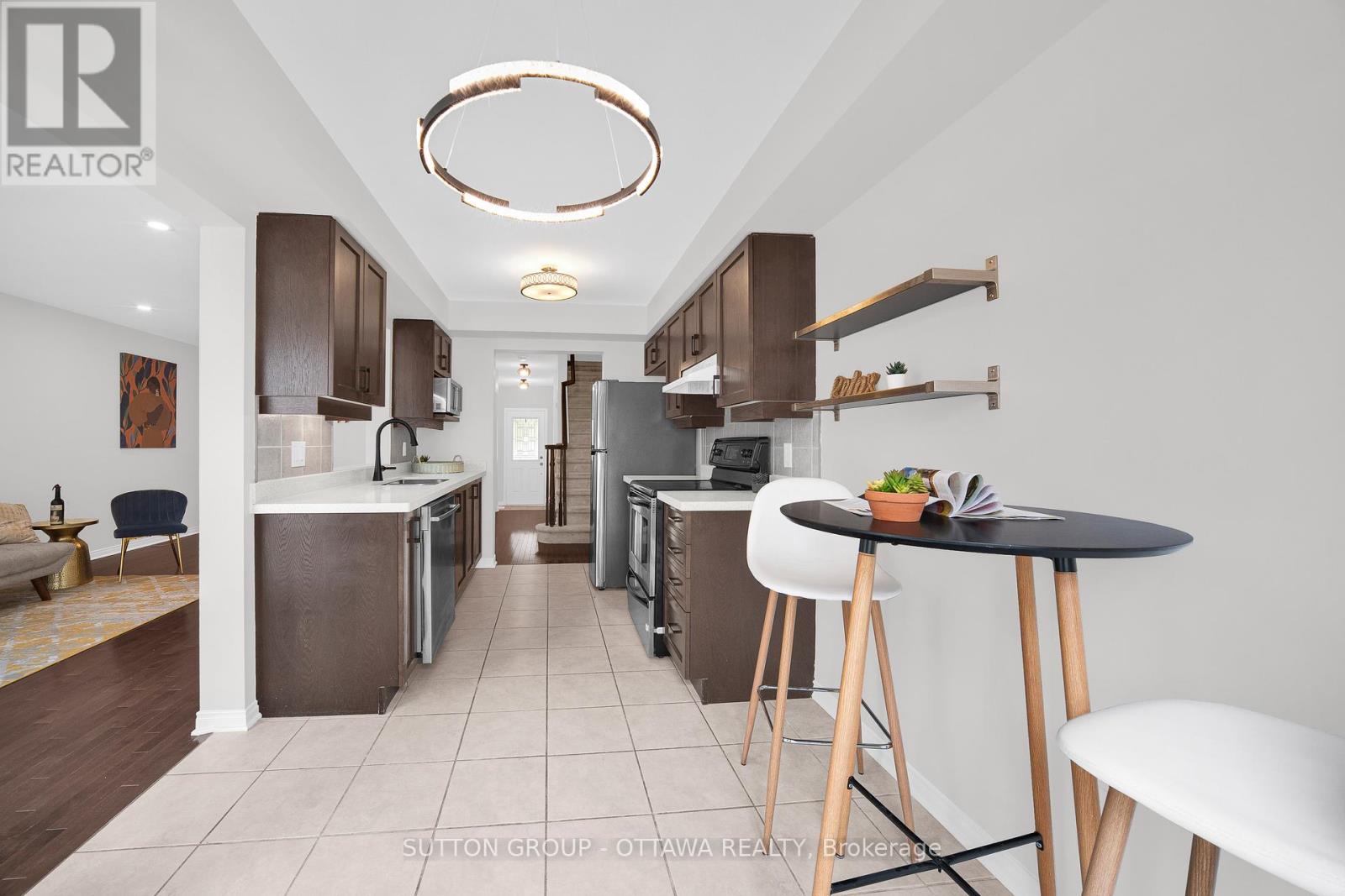 Photo 10 of 554 Ashbourne Crescent, Ottawa ON
