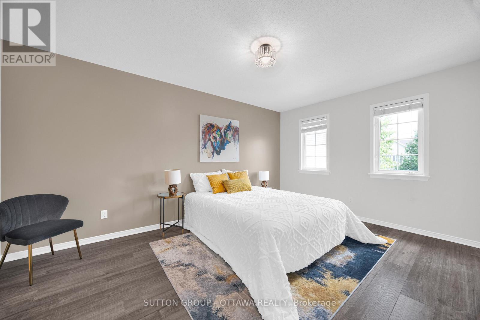 Photo 20 of 554 Ashbourne Crescent, Ottawa ON