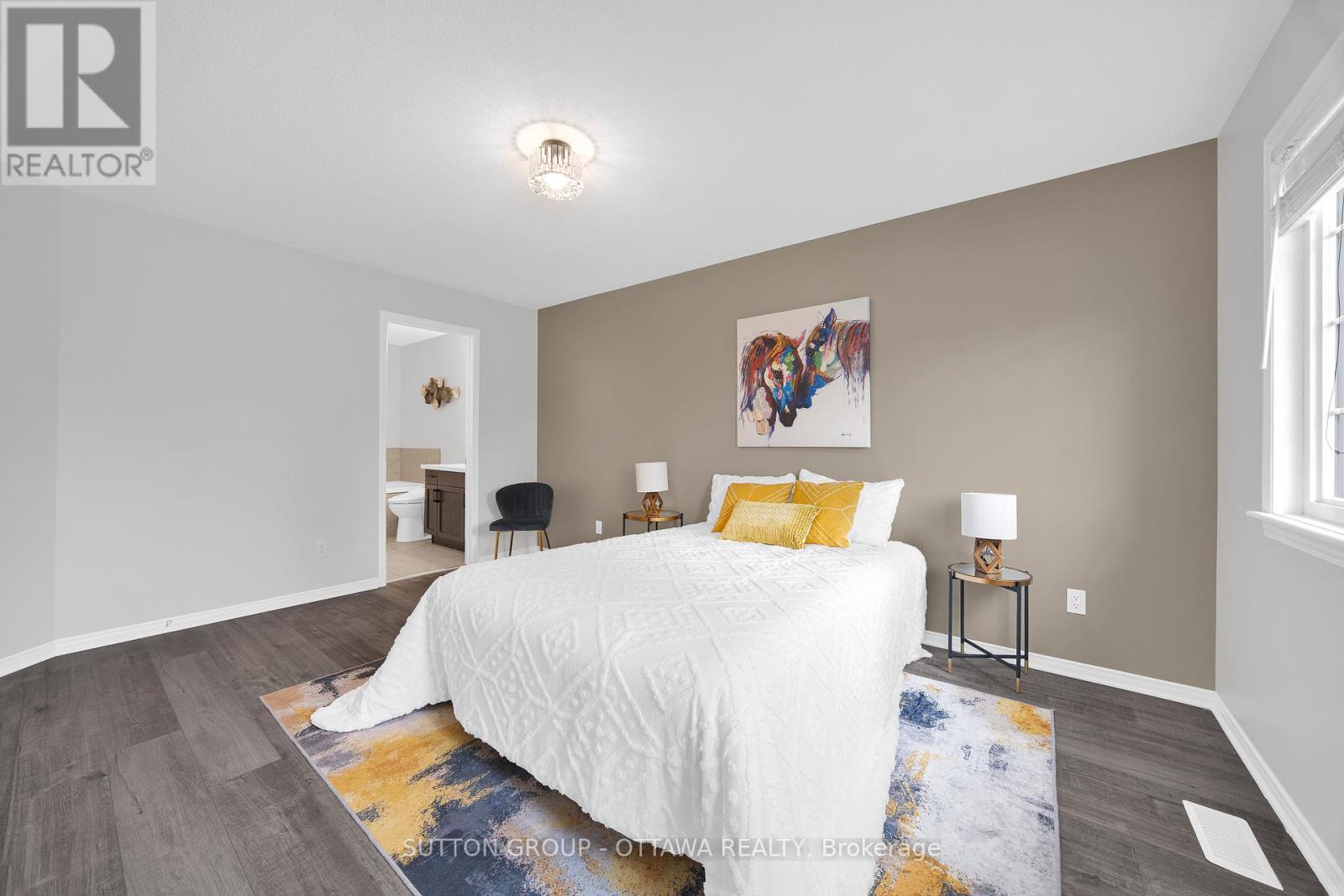 Photo 21 of 554 Ashbourne Crescent, Ottawa ON