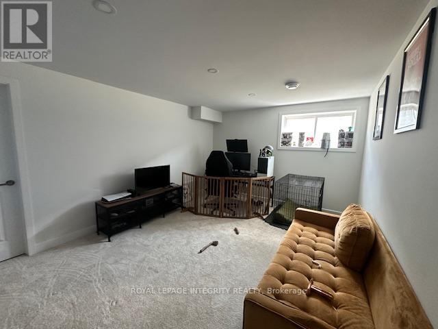 Photo 9 of 119 Bristol Crescent, North Grenville ON