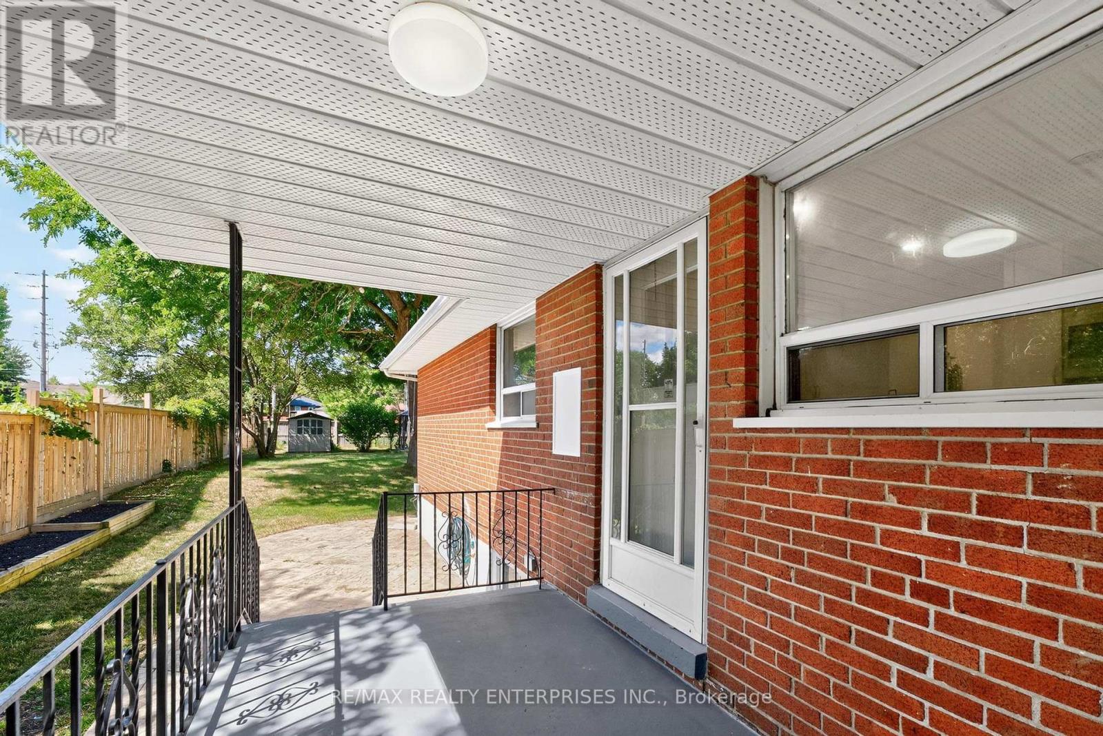 Photo 34 of 16 Warbeck Place, Toronto ON