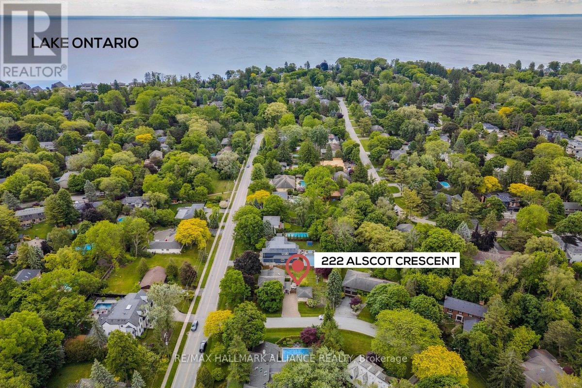 Photo 2 of 222 Alscot Crescent, Oakville ON