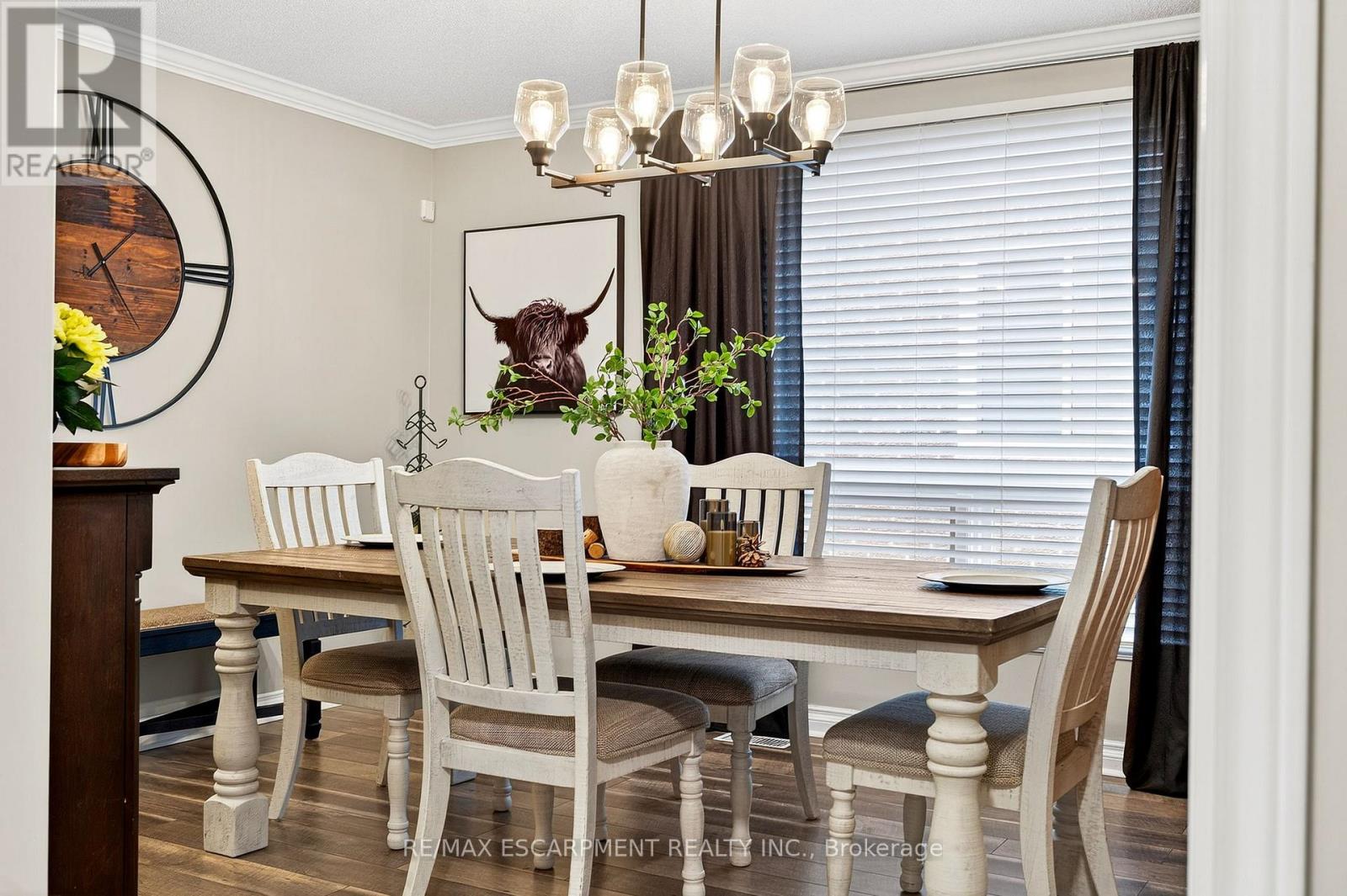 Photo 13 of 4118 Pincay Oaks Lane, Burlington ON