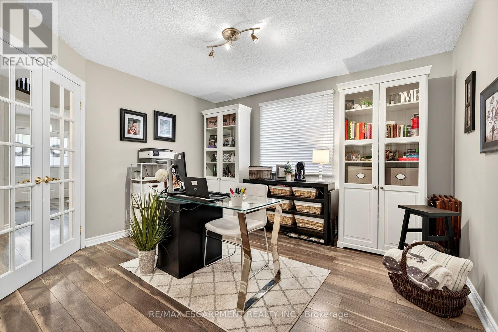 Photo 4 of 4118 Pincay Oaks Lane, Burlington ON