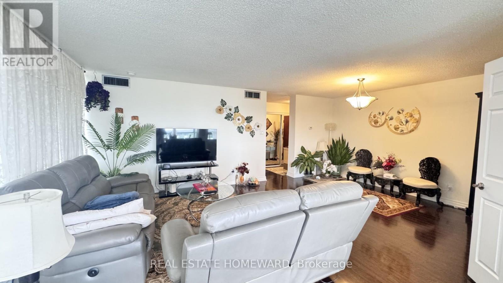 Photo 18 of 407 880 Dundas Street W, Mississauga ON
