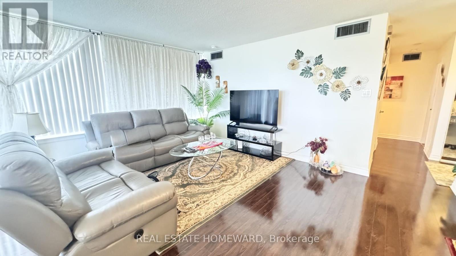 Photo 19 of 407 880 Dundas Street W, Mississauga ON