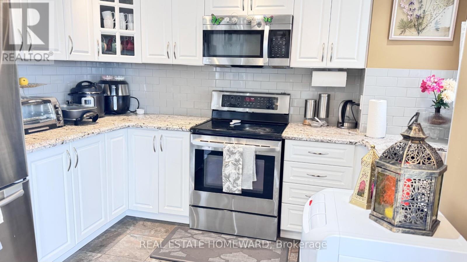 Photo 20 of 407 880 Dundas Street W, Mississauga ON