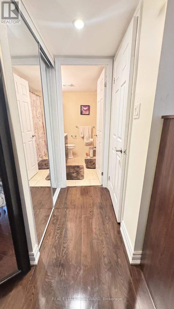 Photo 4 of 407 880 Dundas Street W, Mississauga ON