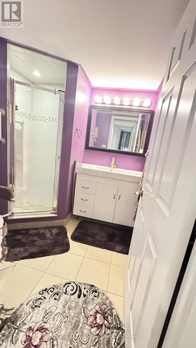 Photo 15 of 407 880 Dundas Street W, Mississauga ON