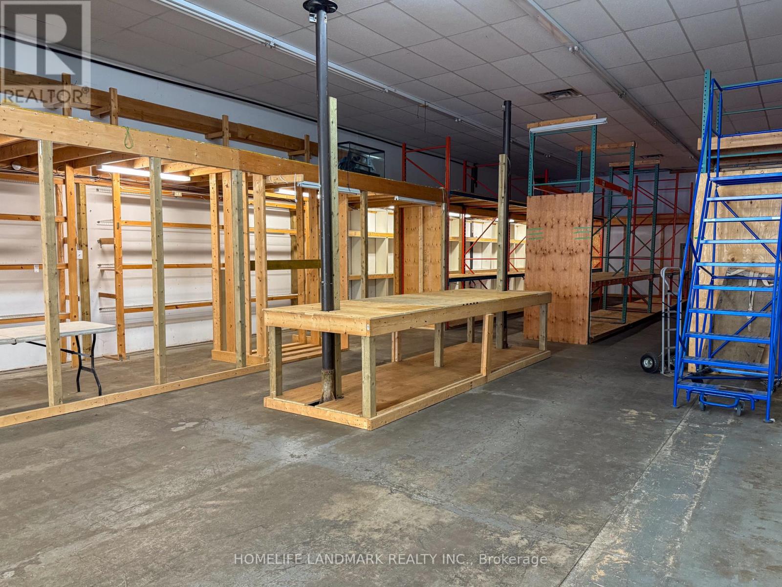 Photo 1 of 5 1605 Queen Street W, Toronto ON