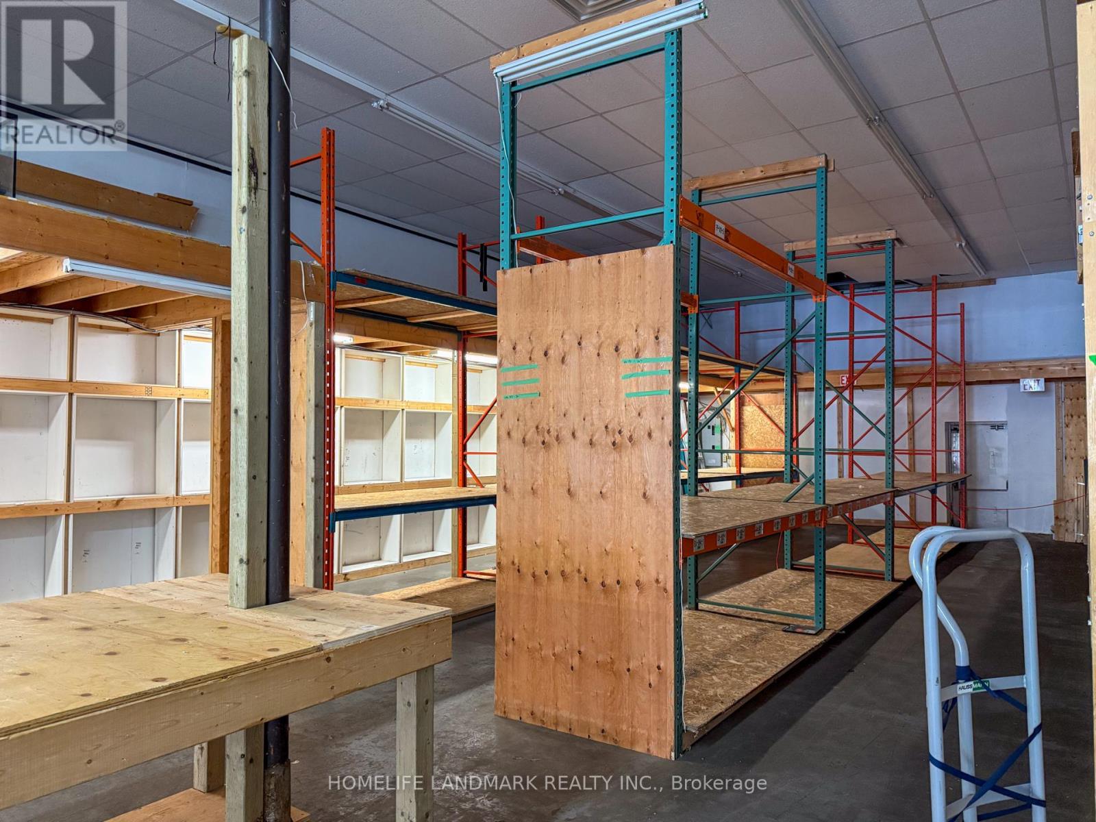 Photo 11 of 5 1605 Queen Street W, Toronto ON