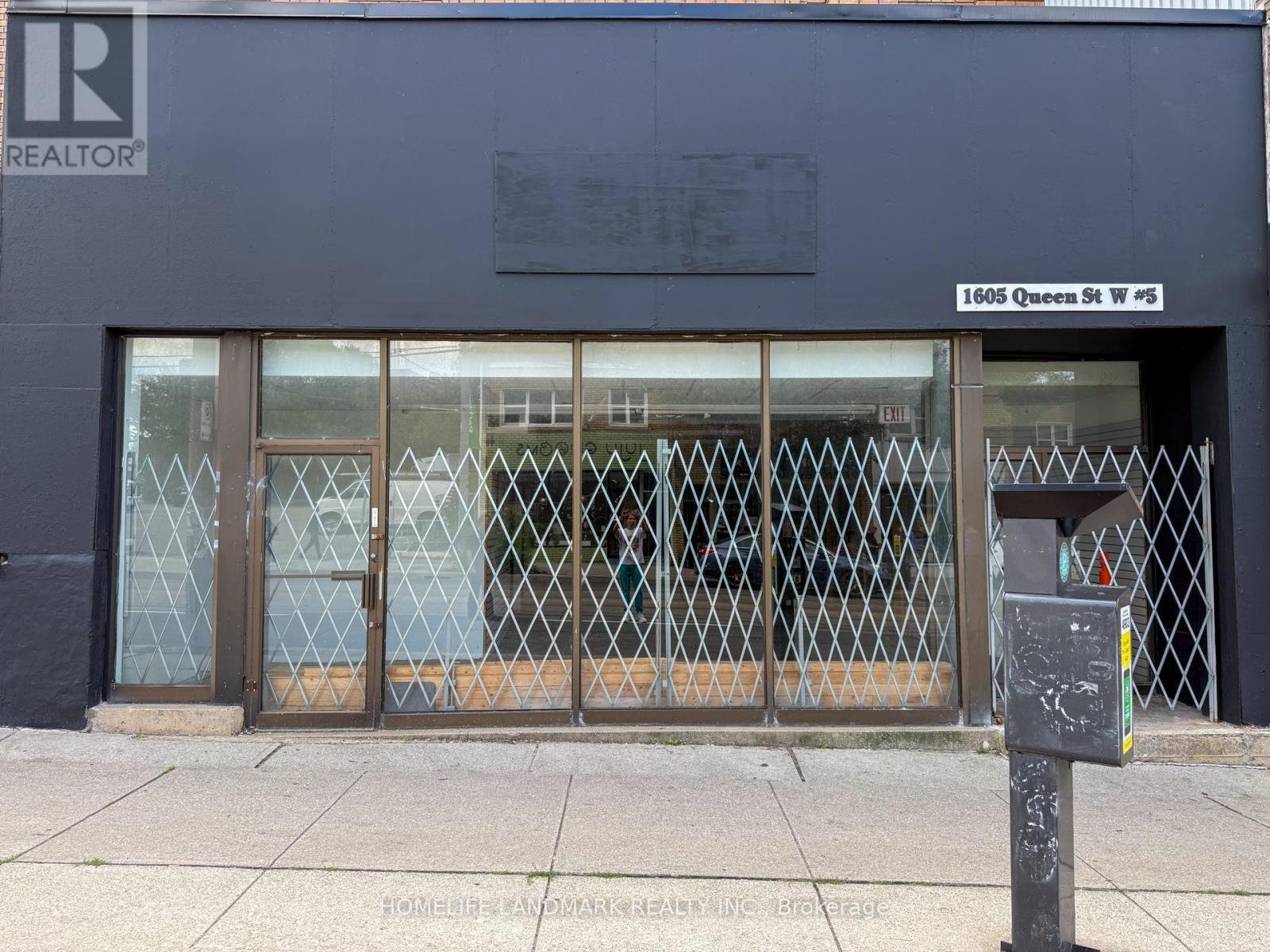 Photo 6 of 5 1605 Queen Street W, Toronto ON